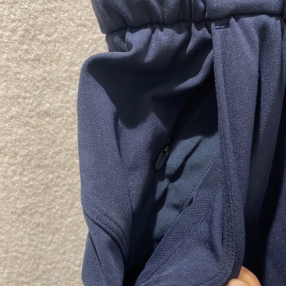 Lululemon High Rise Jogger - Picture 4 of 15